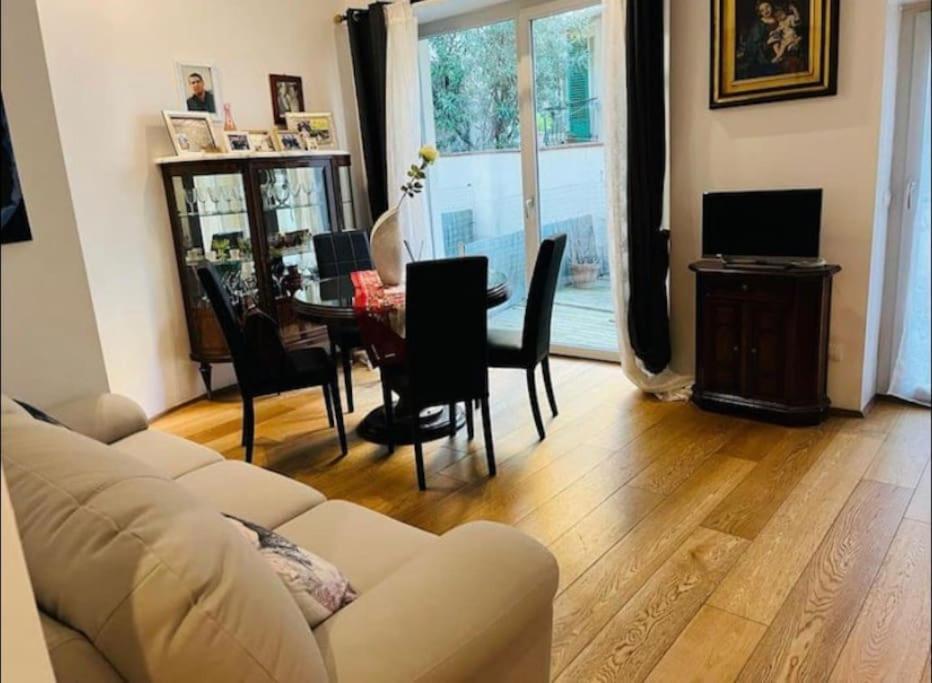 Casa Boss Firenze Centro Liberta Apartment Luaran gambar
